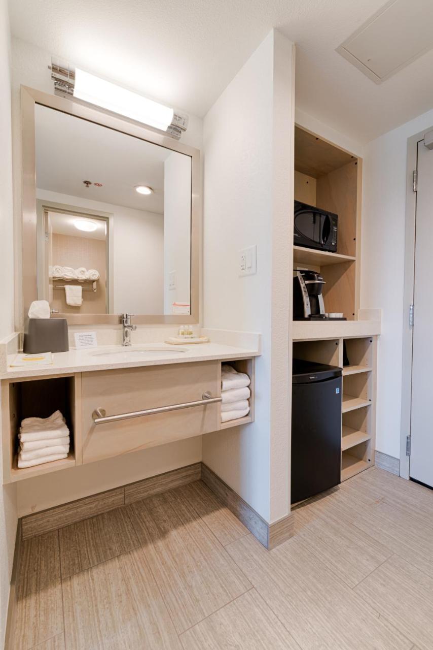 Holiday Inn Knoxville N - Merchant Drive By Ihg Екстер'єр фото